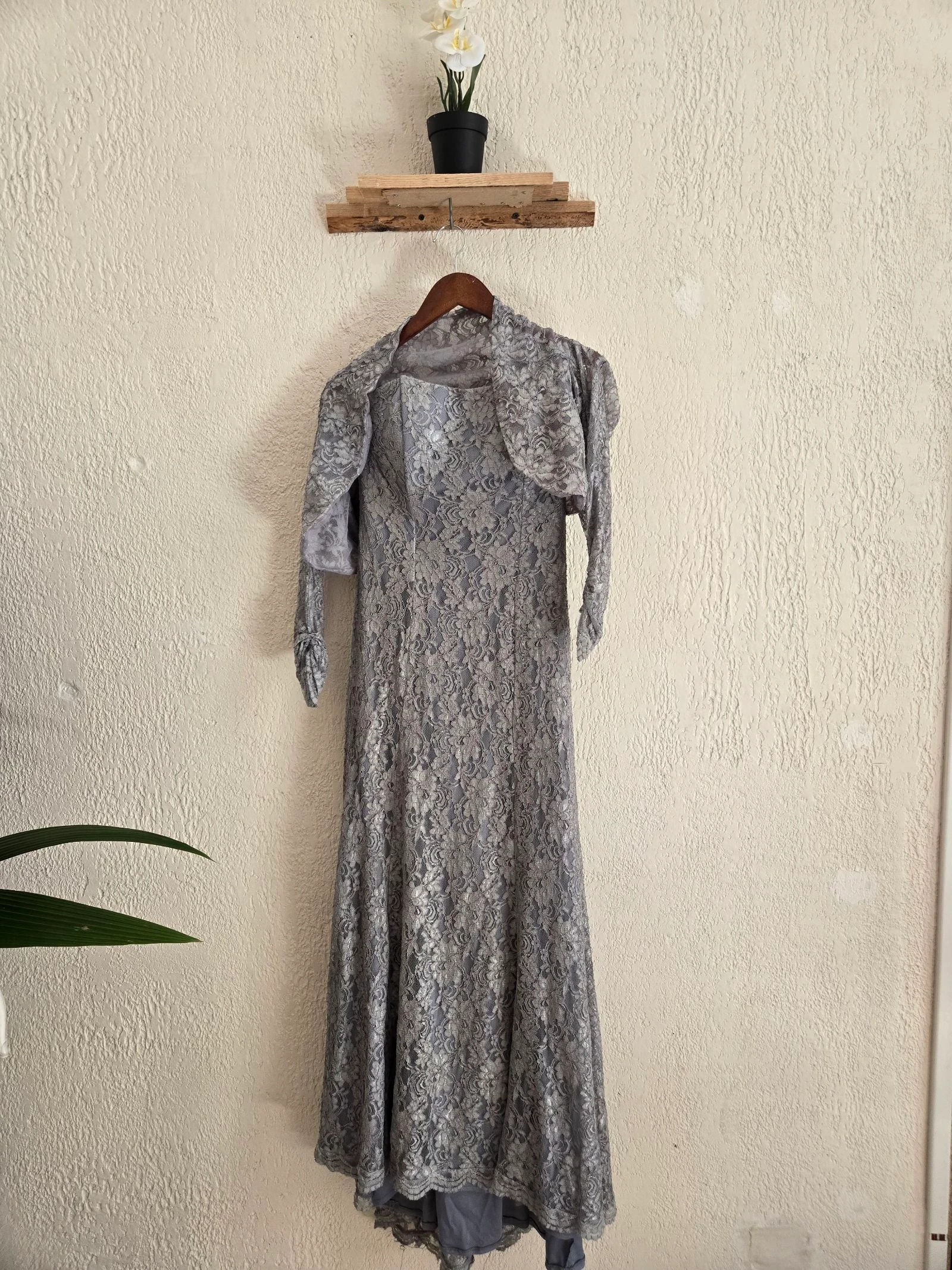 Wholesaler lot of 12 women's clothing items including evening dress – Various sizes – Bargain price – photo 3